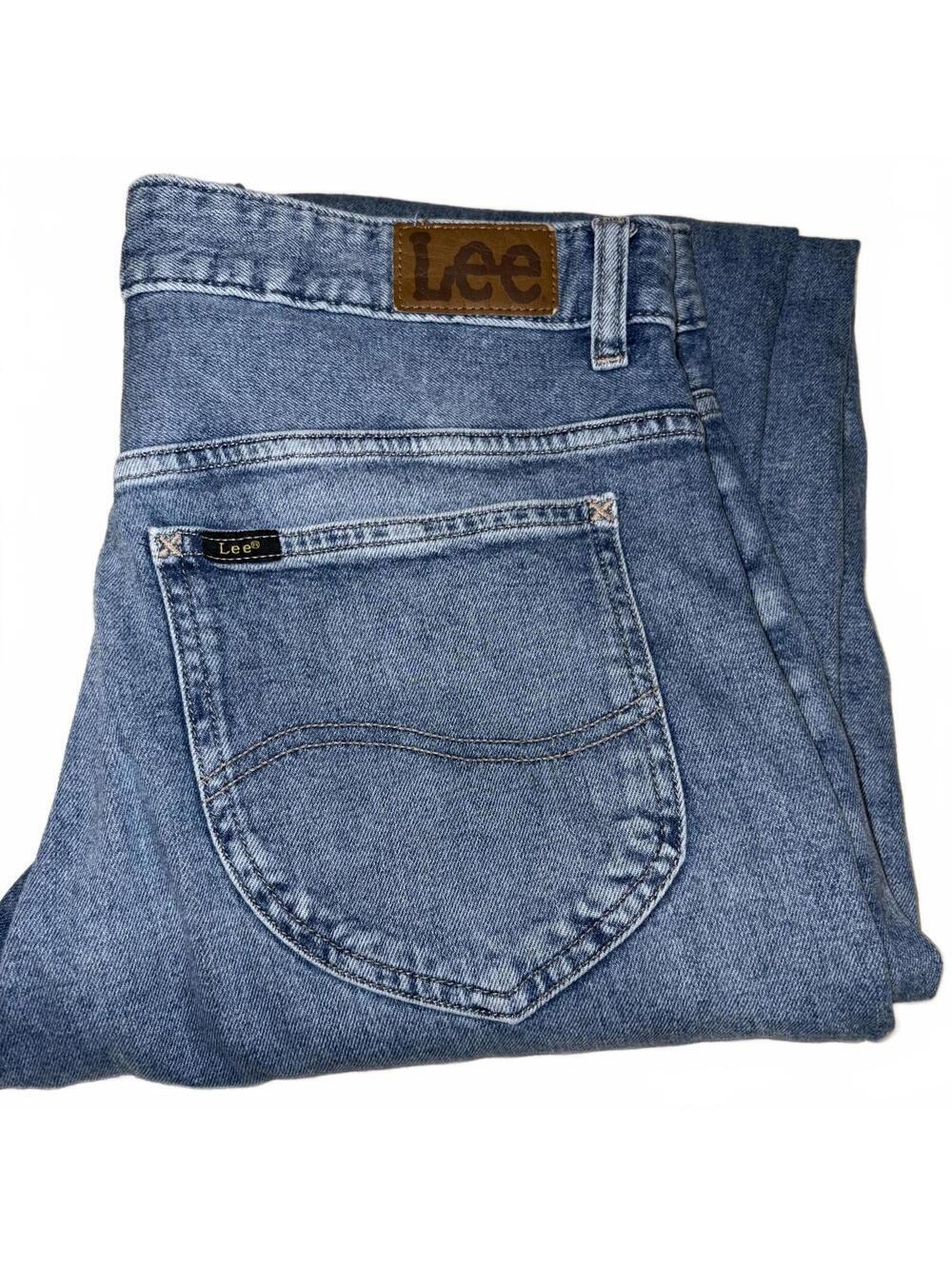 Lee Classic Light Wash Woman’s Size 12 Medium Blue Denim Jeans 2% Elastane